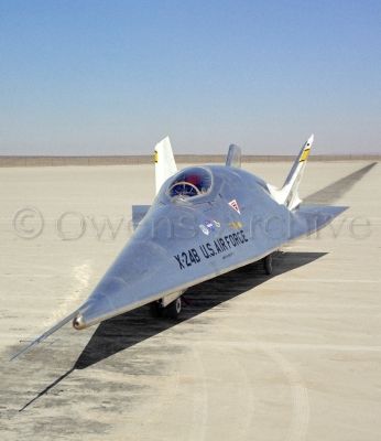 X-24B on lakebed after flight, Edwards Air Force Base
