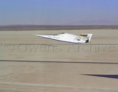 NASA X-34B landing on Rogers Dry Lake at Edwards AFB