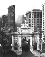 Victory Arch and Flatiron Building, NYC