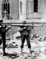 US Soldiers with captured Panzerschreck