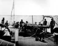 Dahlgren gun at drill aboard the U.S. gunboat Mendota